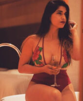 Dubai Escort +971525811763